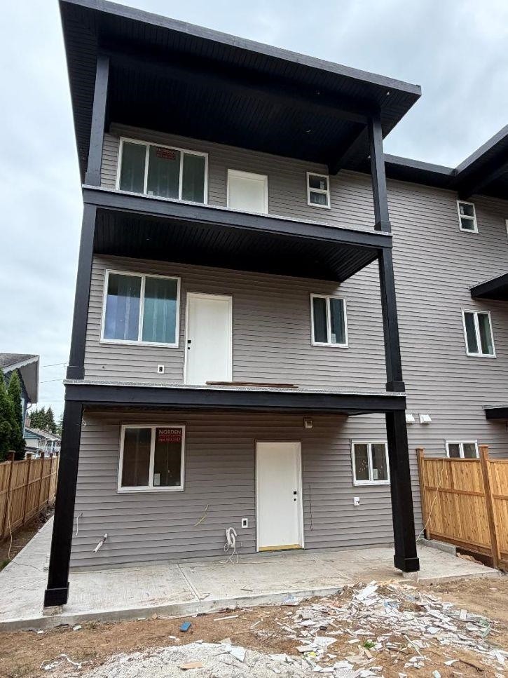 









9820


130

Street, 101,
Surrey,




BC
V3T 3L3

