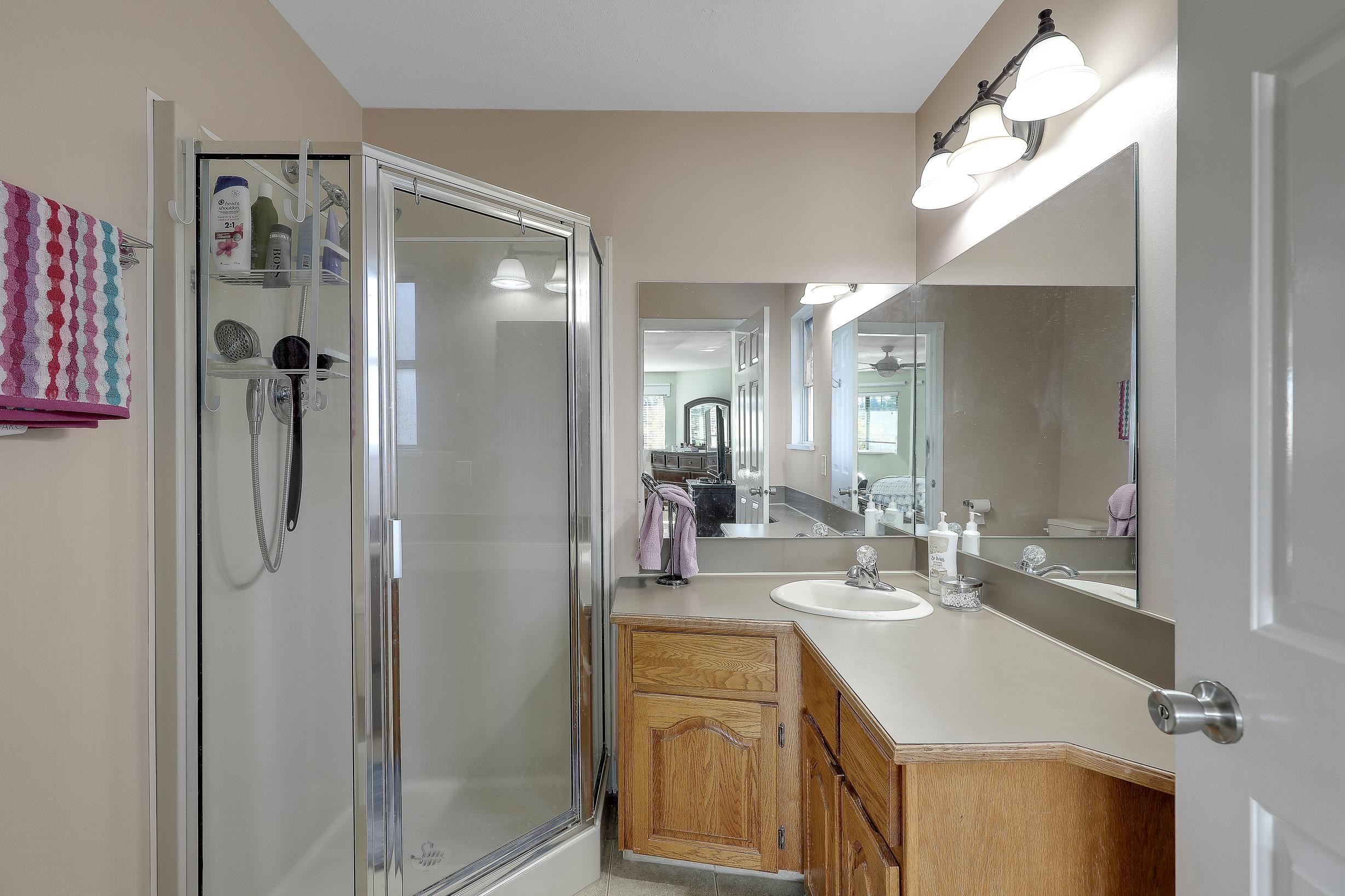 









8182


140b

Street,
Surrey,




BC
V3W 8X3

