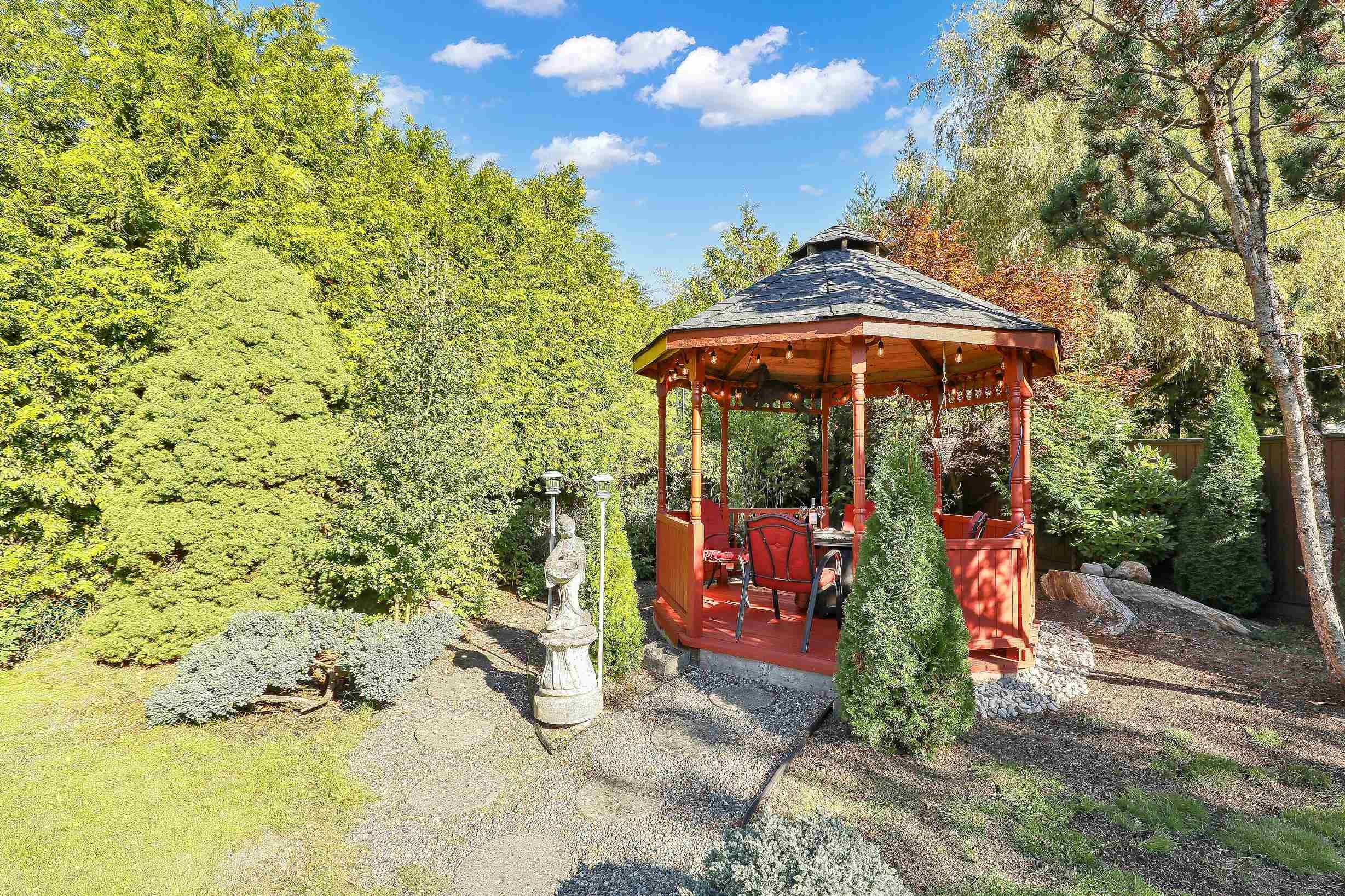 









8182


140b

Street,
Surrey,




BC
V3W 8X3

