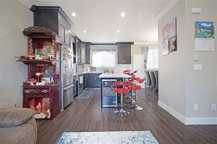 









14285


64

Avenue, 50,
Surrey,




BC
V3W 1Z2

