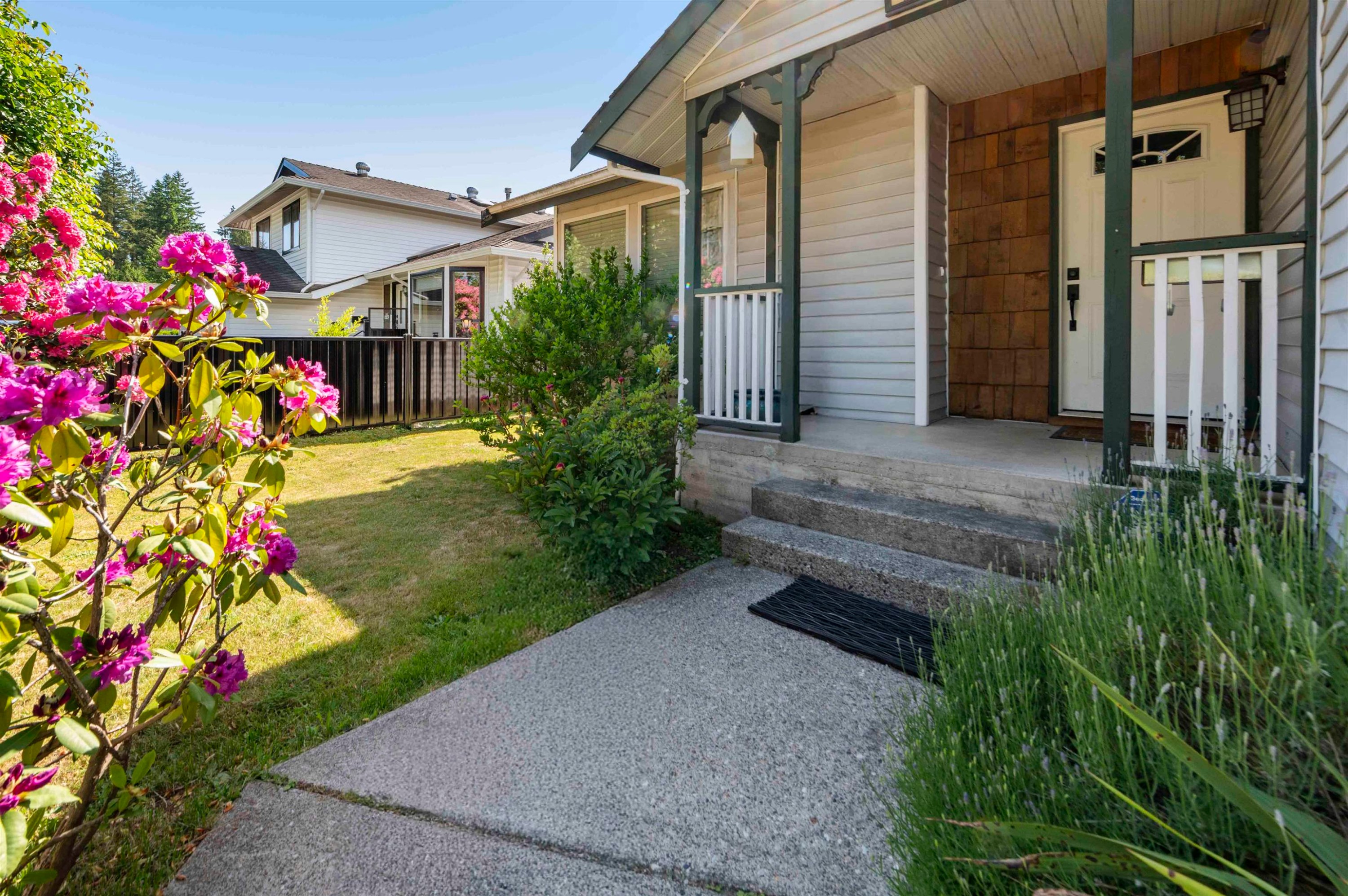 









4483


208

Street,
Langley,




BC
V3A 2H7


