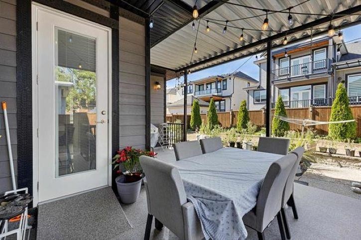 









18585


56

Avenue,
Surrey,




BC
V3S 9E5

