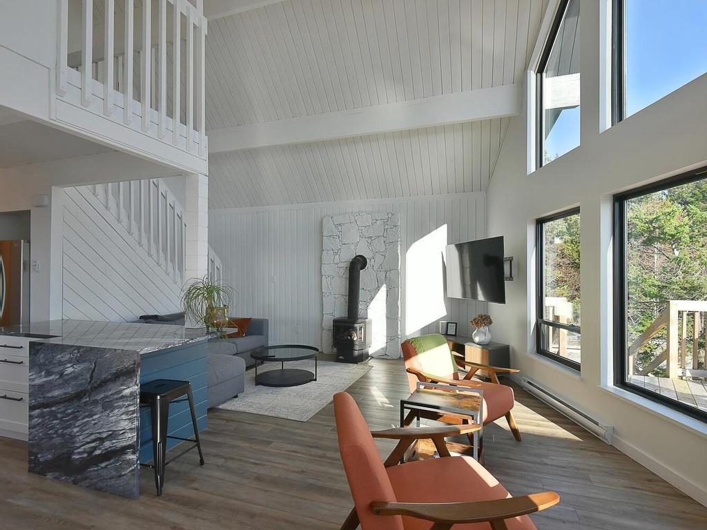 









5275


Taylor

Crescent,
Halfmoon Bay,




BC
V7Z 1B5

