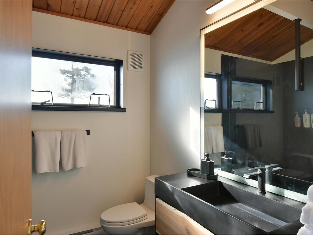 









5275


Taylor

Crescent,
Halfmoon Bay,




BC
V7Z 1B5

