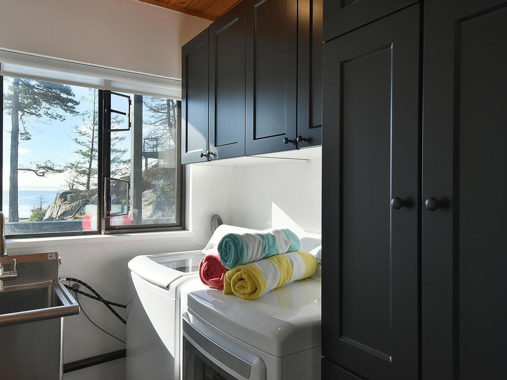 









5275


Taylor

Crescent,
Halfmoon Bay,




BC
V7Z 1B5


