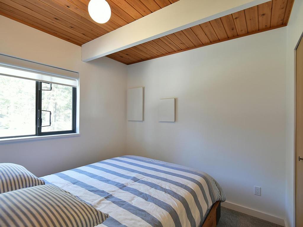 









5275


Taylor

Crescent,
Halfmoon Bay,




BC
V7Z 1B5

