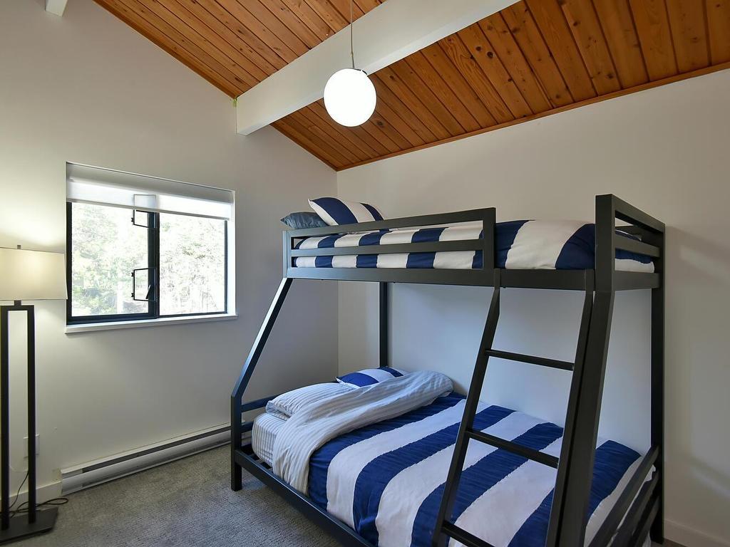 









5275


Taylor

Crescent,
Halfmoon Bay,




BC
V7Z 1B5

