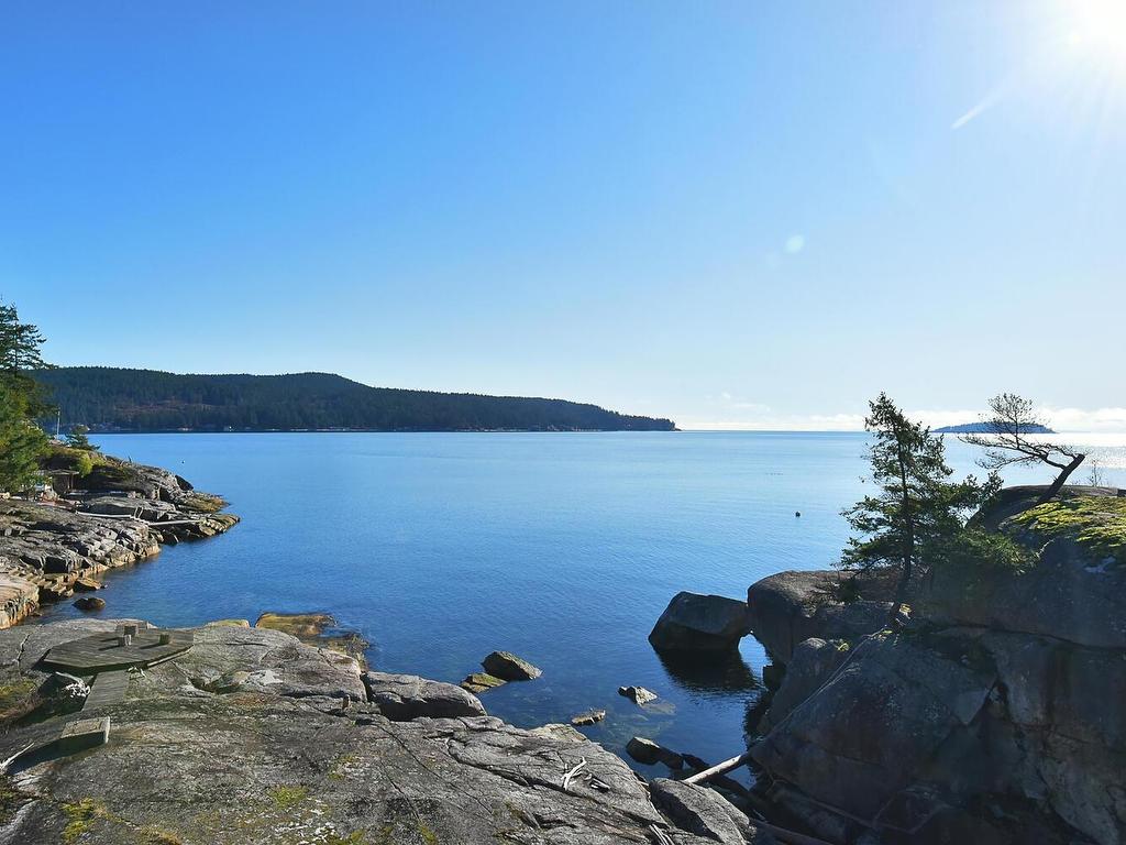 









5275


Taylor

Crescent,
Halfmoon Bay,




BC
V7Z 1B5

