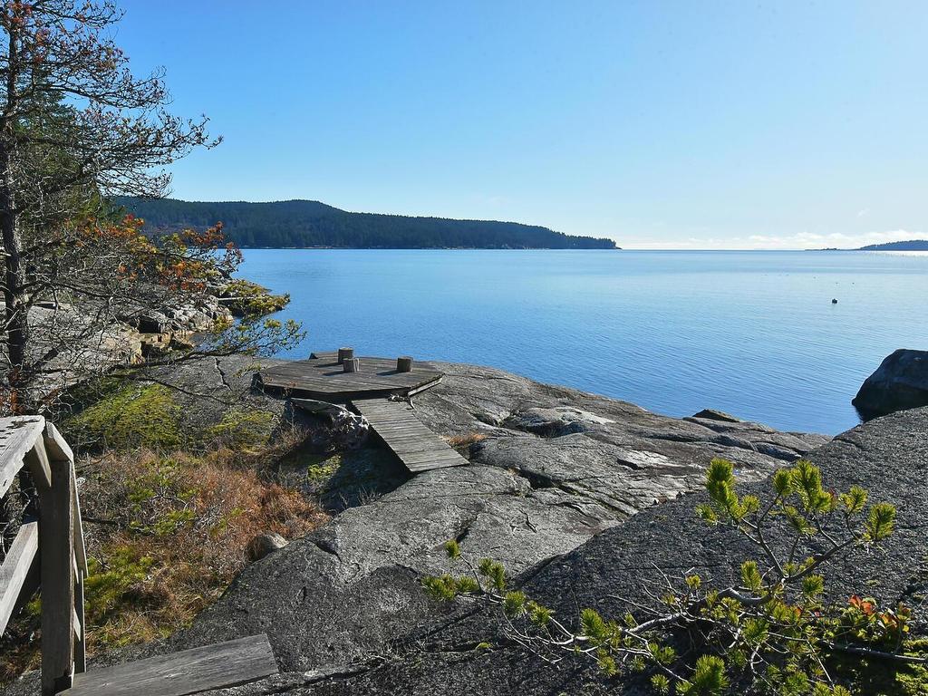 









5275


Taylor

Crescent,
Halfmoon Bay,




BC
V7Z 1B5

