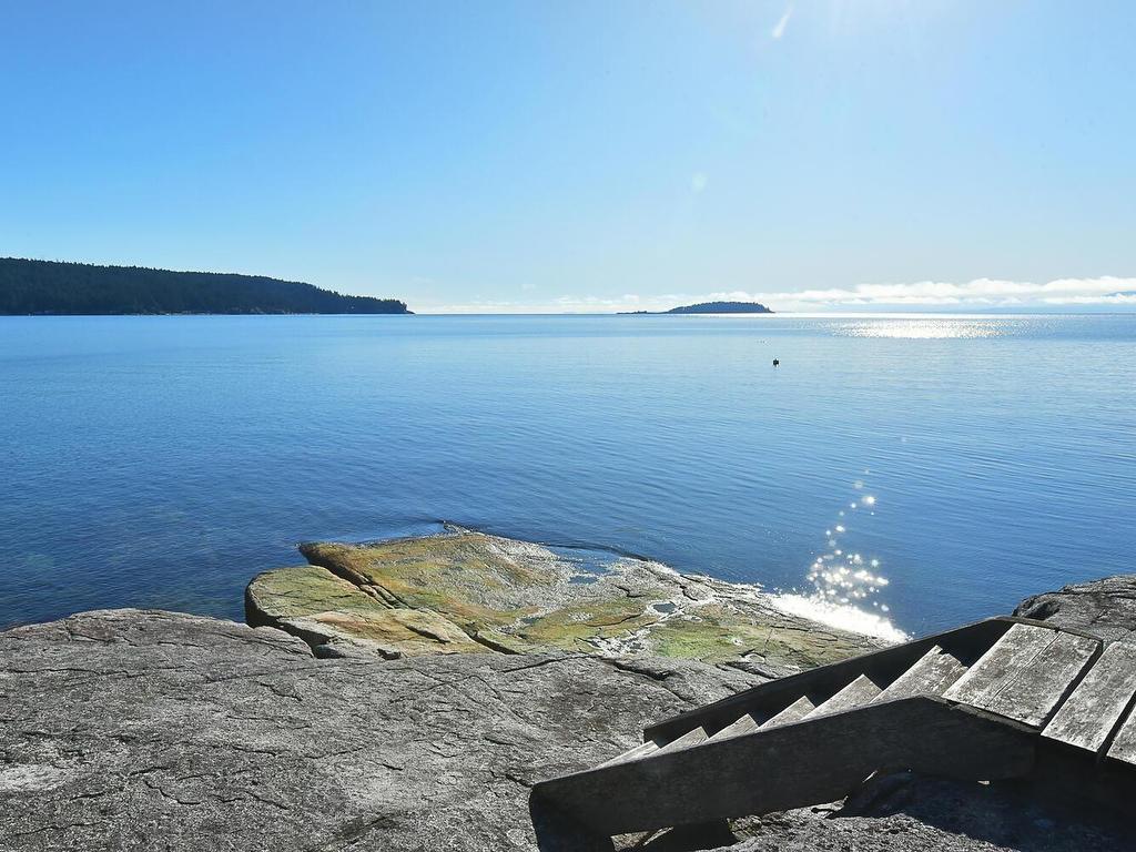 









5275


Taylor

Crescent,
Halfmoon Bay,




BC
V7Z 1B5

