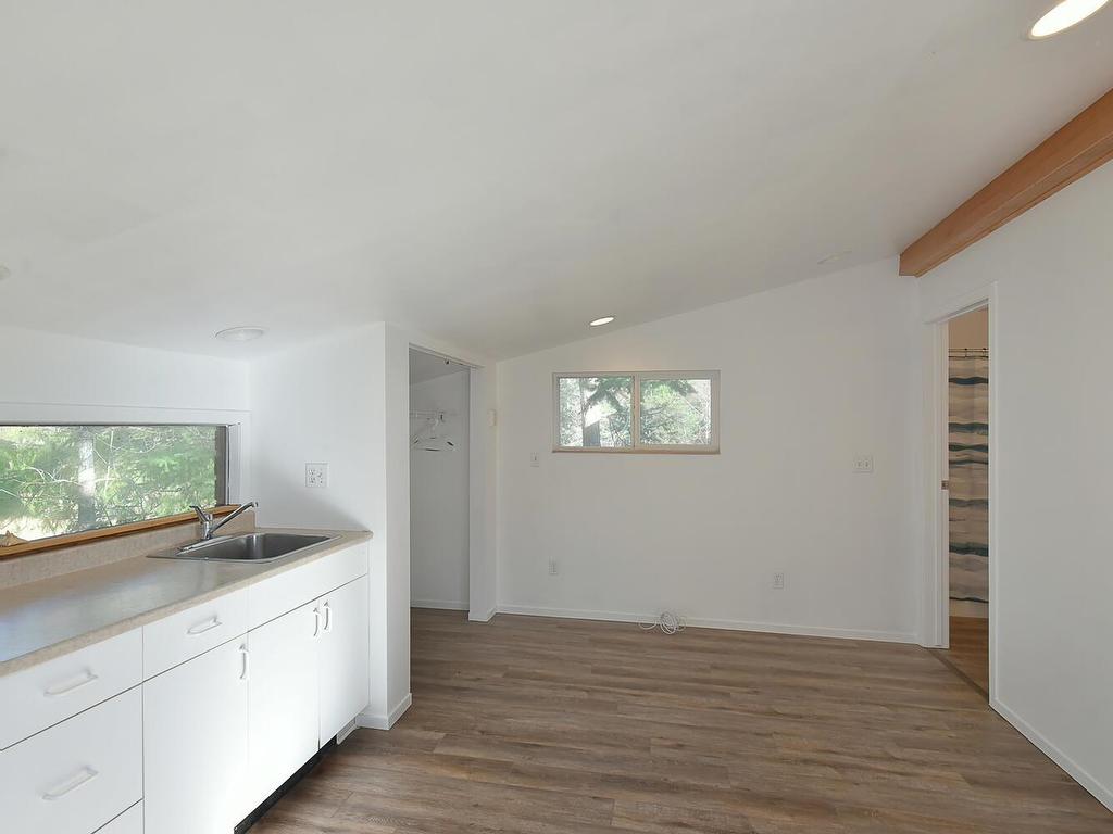 









5275


Taylor

Crescent,
Halfmoon Bay,




BC
V7Z 1B5

