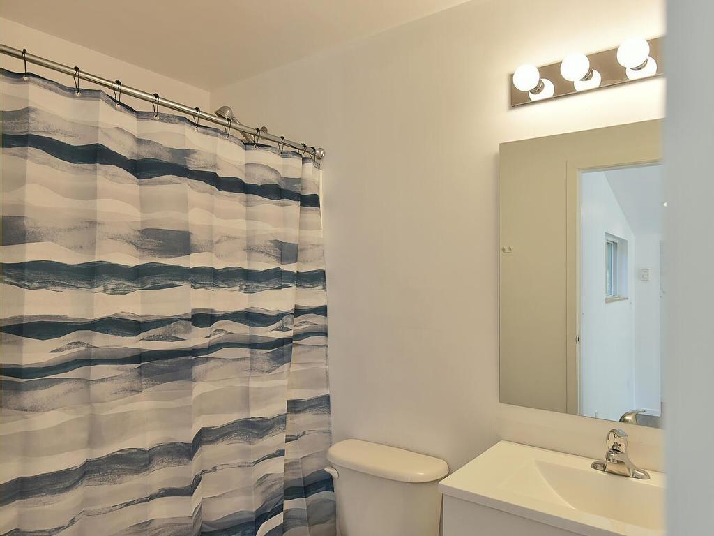 









5275


Taylor

Crescent,
Halfmoon Bay,




BC
V7Z 1B5

