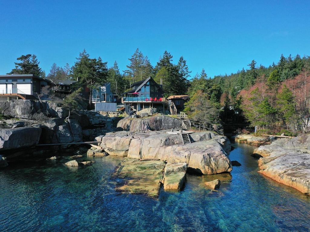 









5275


Taylor

Crescent,
Halfmoon Bay,




BC
V7Z 1B5

