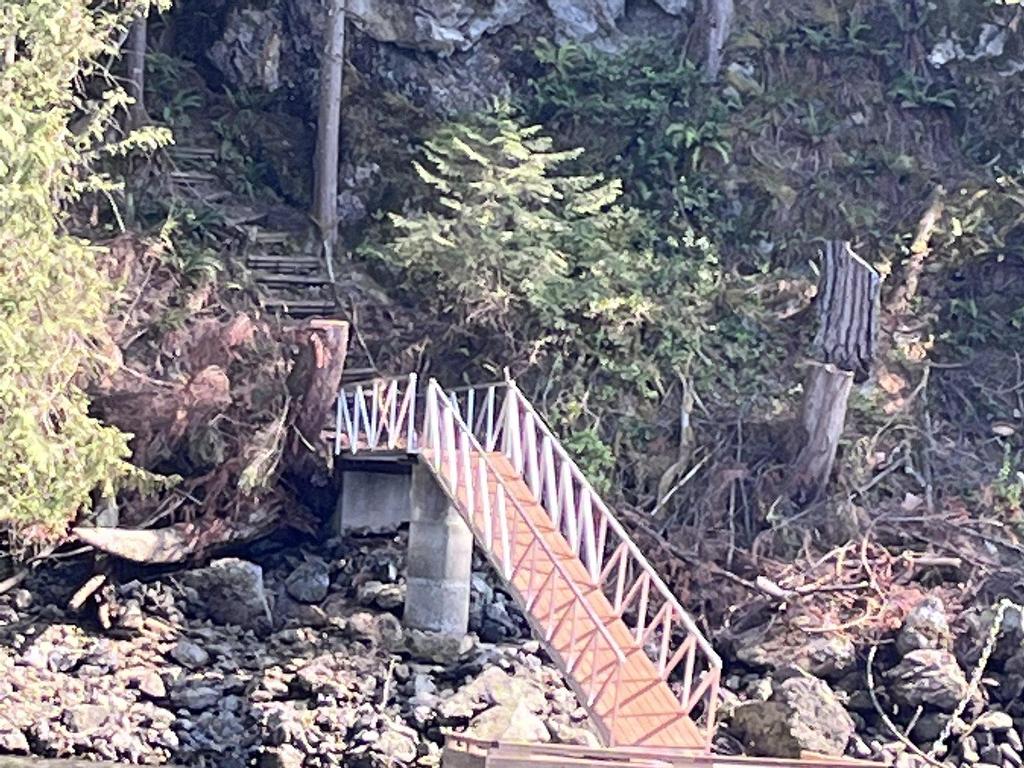 









3


Indian Arm

,
Port Moody,







BC
V3N 3M2

