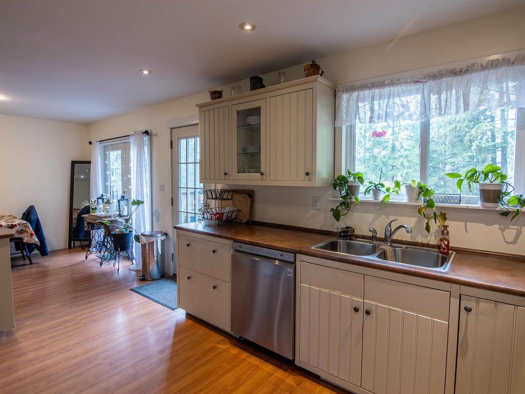 









2345


Sunnyside

Road,
Anmore,




BC
V3H 4Y5

