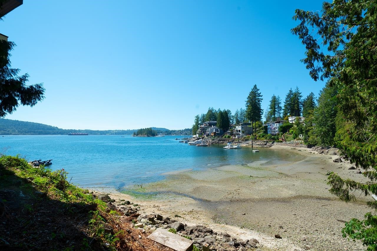 









4855


Belcarra Bay

Road,
Port Moody,







BC
V3H 4N4

