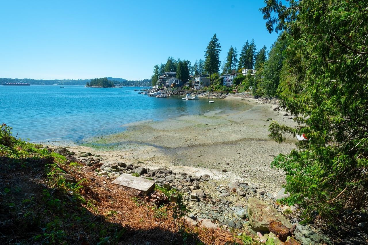 









4855


Belcarra Bay

Road,
Port Moody,







BC
V3H 4N4

