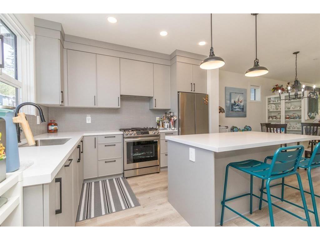 









25065


112

Avenue,
Maple Ridge,




BC
V2W 0K6

