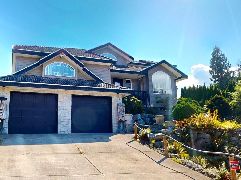 









2002


Glacier Heights

Place,
Squamish,




BC
V0N 1T0

