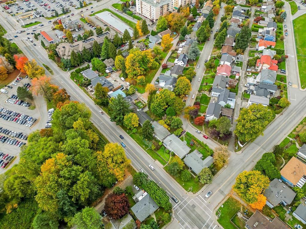 












57 E EIGHTH AVENUE

,
New Westminster,




BC
V3L 4J4

