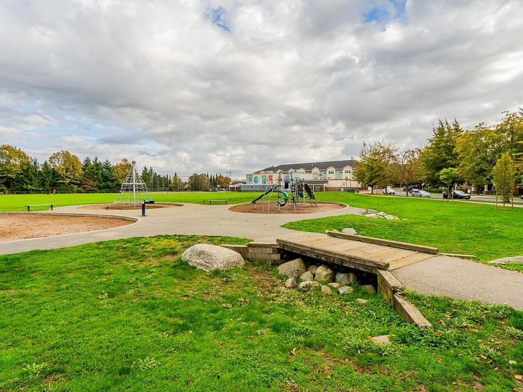 












57 E EIGHTH AVENUE

,
New Westminster,




BC
V3L 4J4

