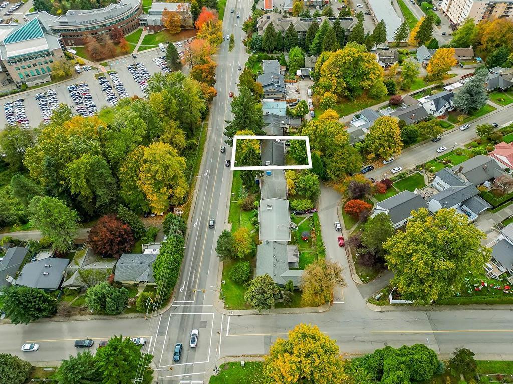 












57 E EIGHTH AVENUE

,
New Westminster,




BC
V3L 4J4

