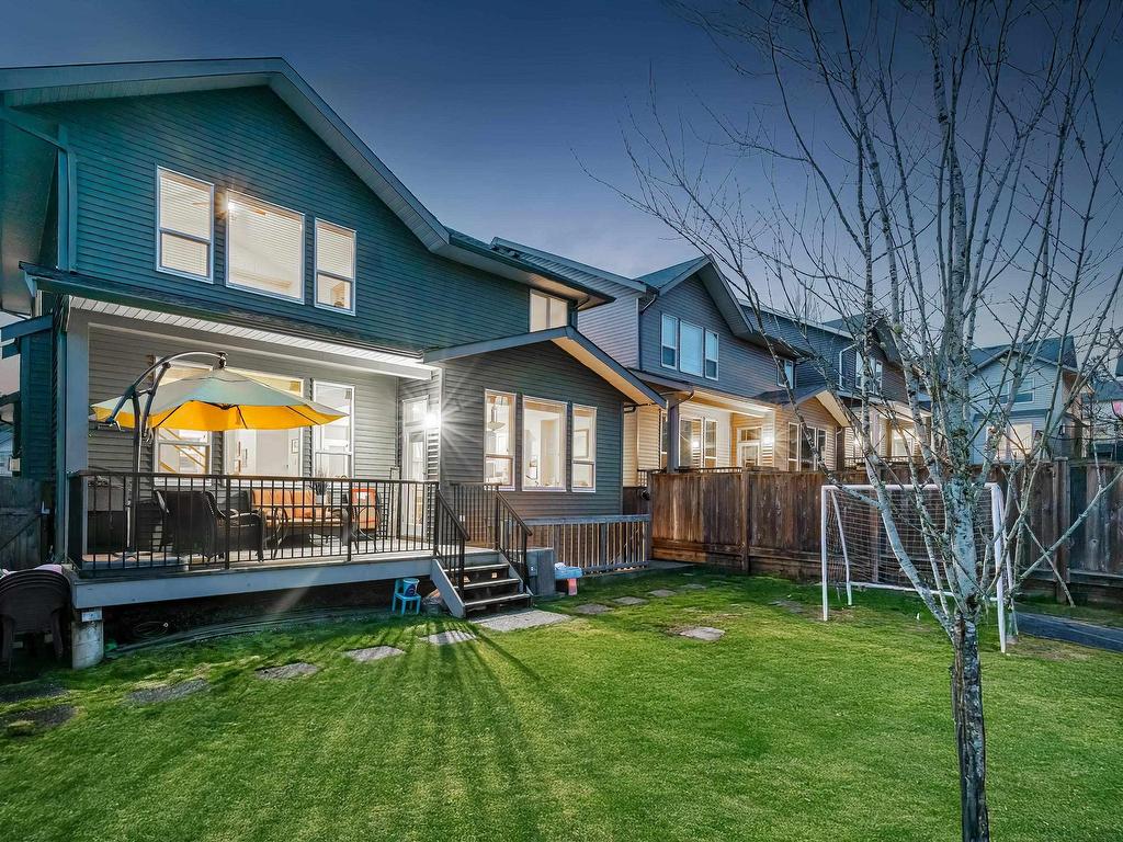 









11252


243b

Street,
Maple Ridge,




BC
V2W 1H5

