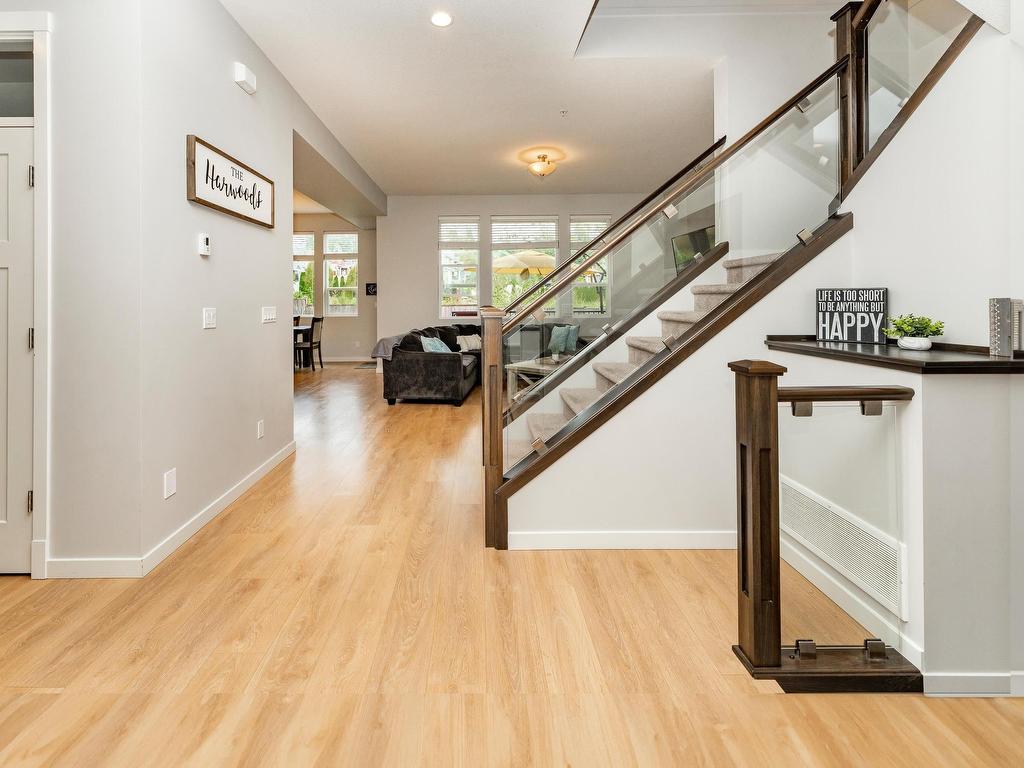 









11252


243b

Street,
Maple Ridge,




BC
V2W 1H5

