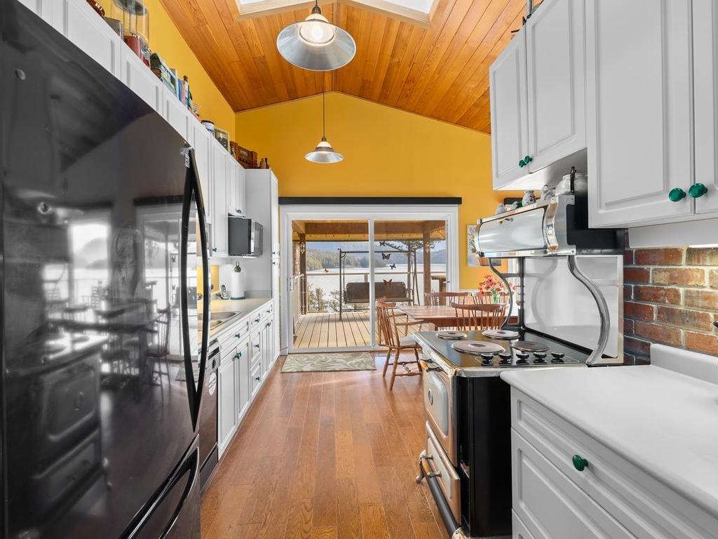









724


The Grove

Road,
Gambier Island,




BC
V0N 1V0

