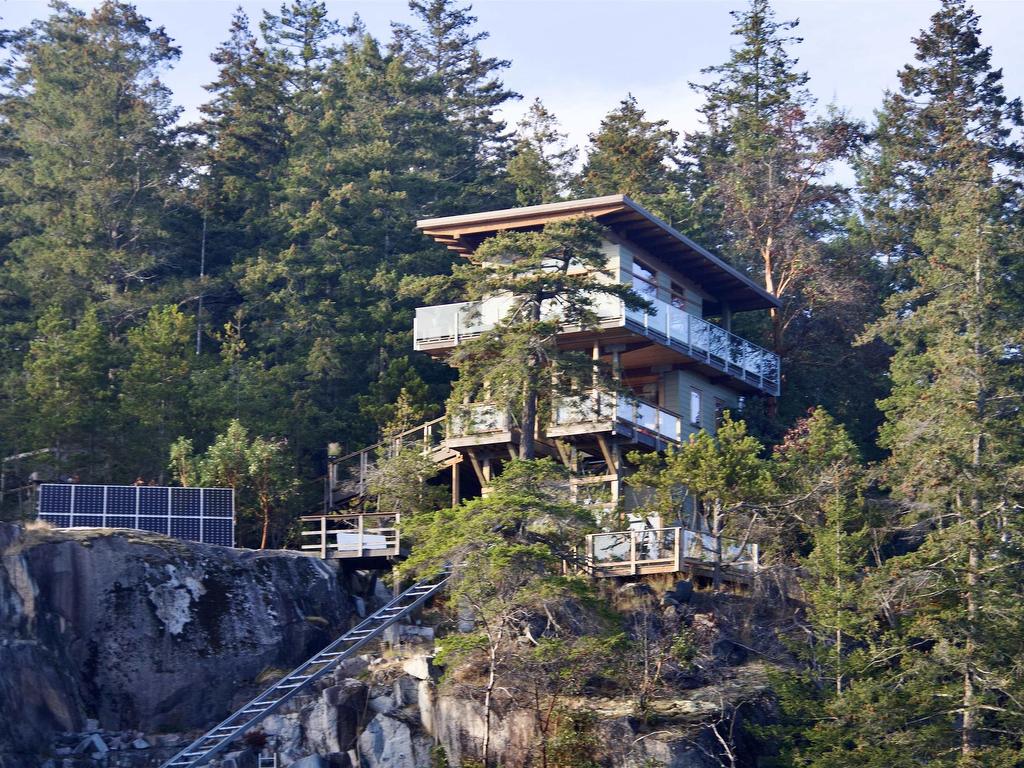 









SL 5B


Quarry

Bay,
Nelson Island,




BC
V0N 0V0

