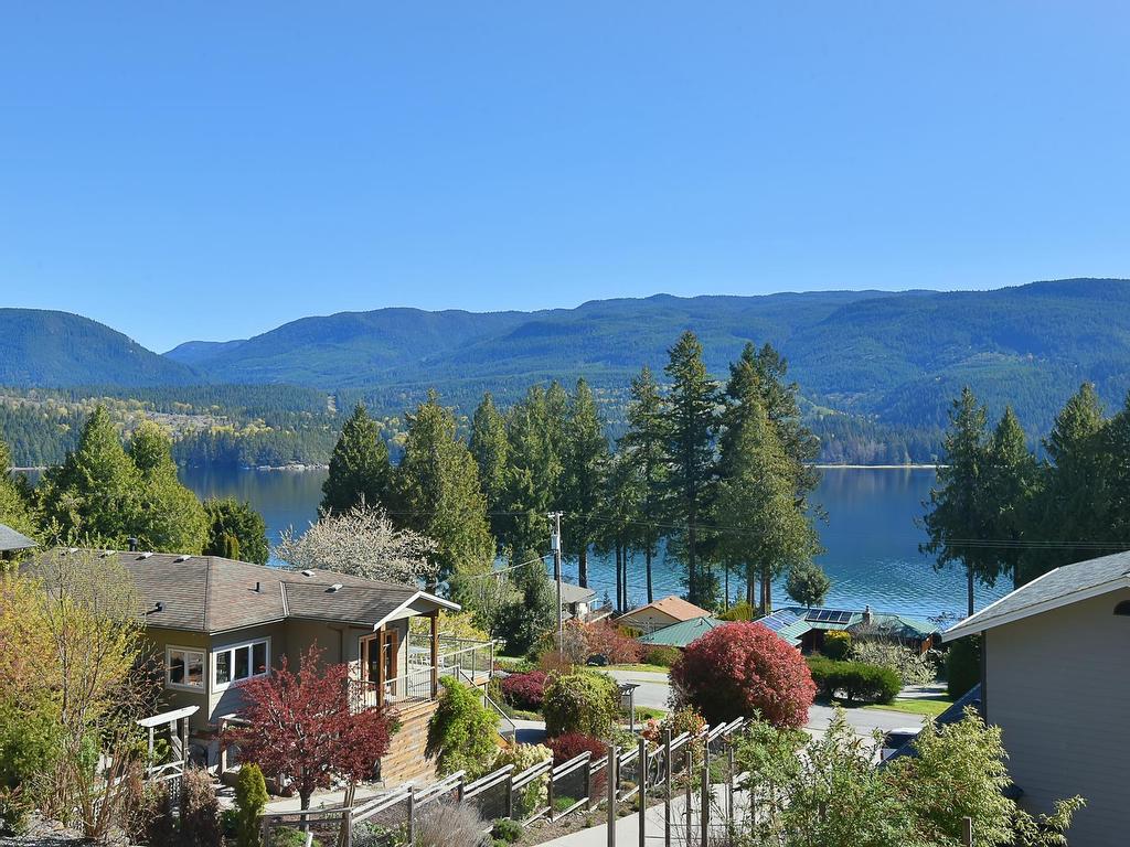 









6274


Fairway

Avenue,
Sechelt,




BC
V7Z 0P8

