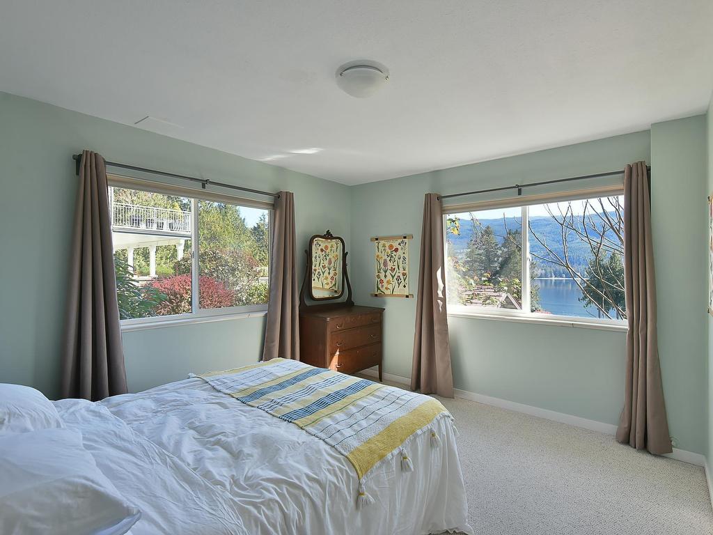 









6274


Fairway

Avenue,
Sechelt,




BC
V7Z 0P8

