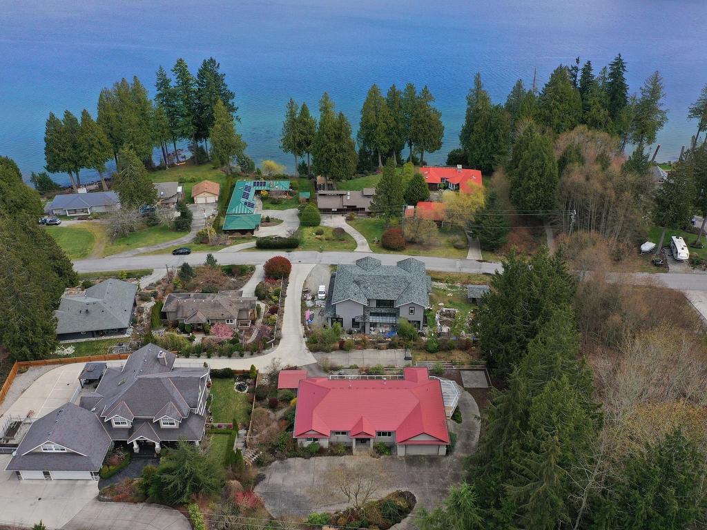 









6274


Fairway

Avenue,
Sechelt,




BC
V7Z 0P8

