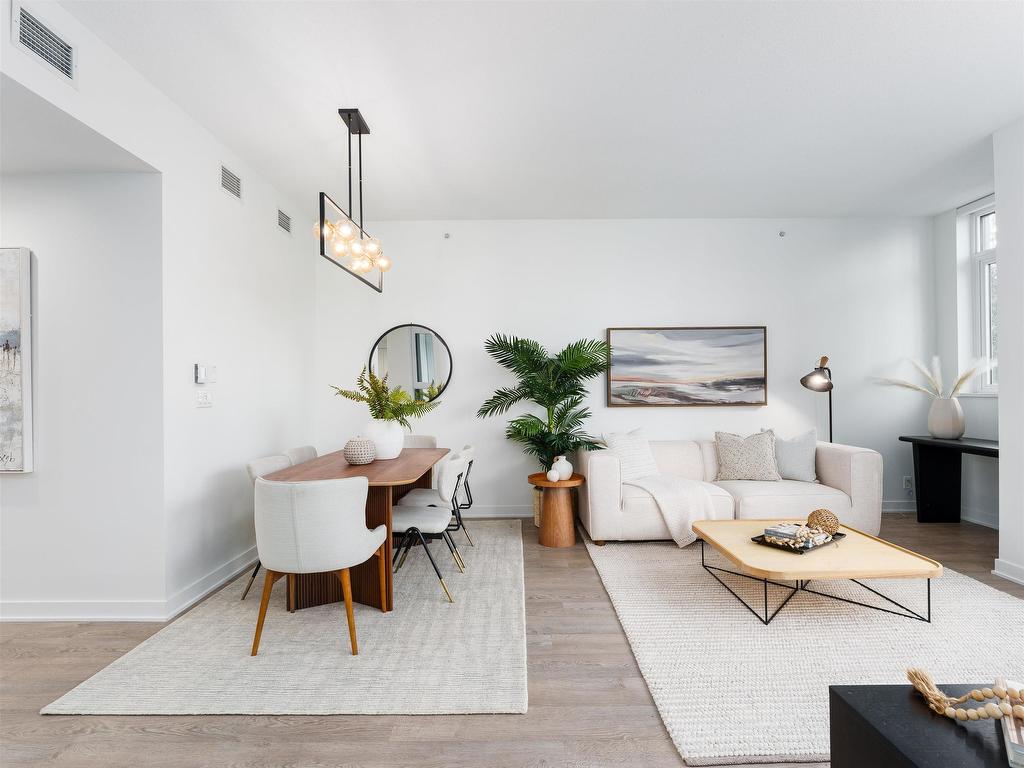 









1471


Hunter

Street, 314,
North Vancouver,




BC
V7J 1H3

