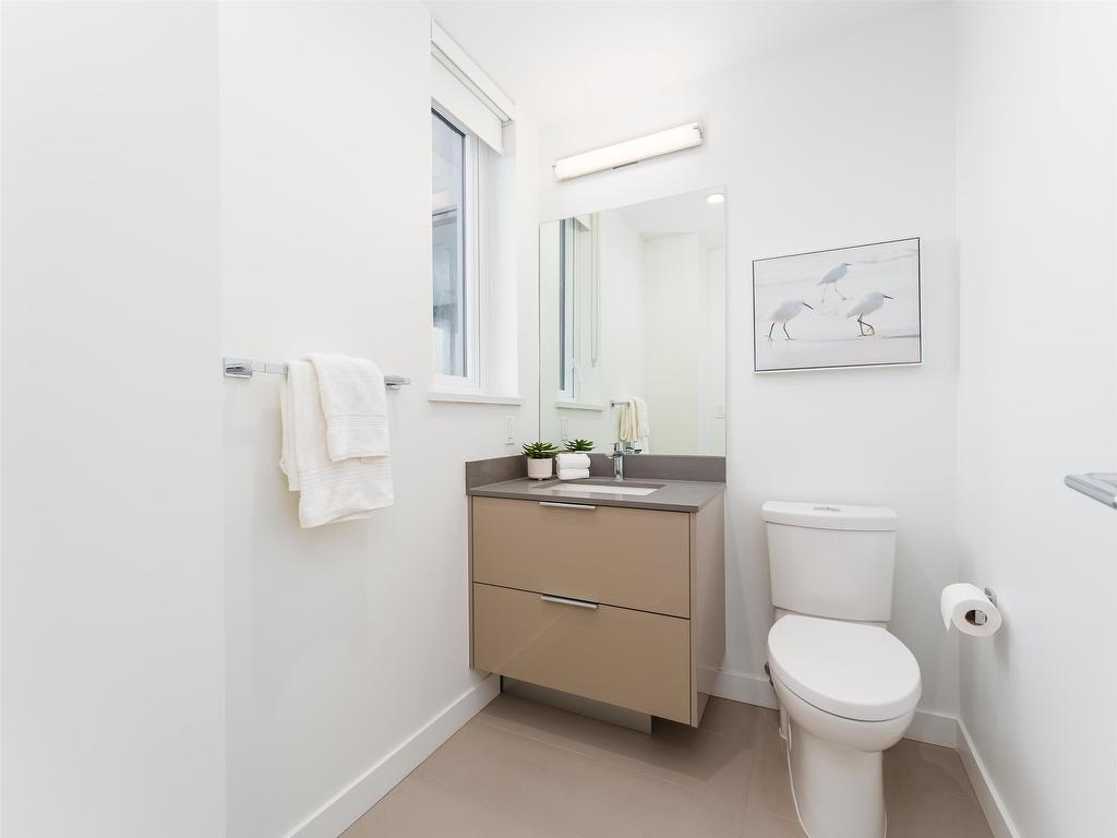 









1471


Hunter

Street, 314,
North Vancouver,




BC
V7J 1H3

