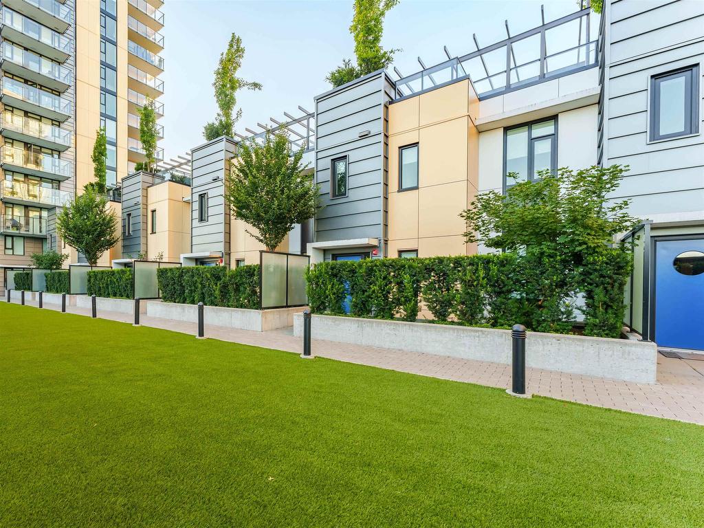 









1471


Hunter

Street, 314,
North Vancouver,




BC
V7J 1H3

