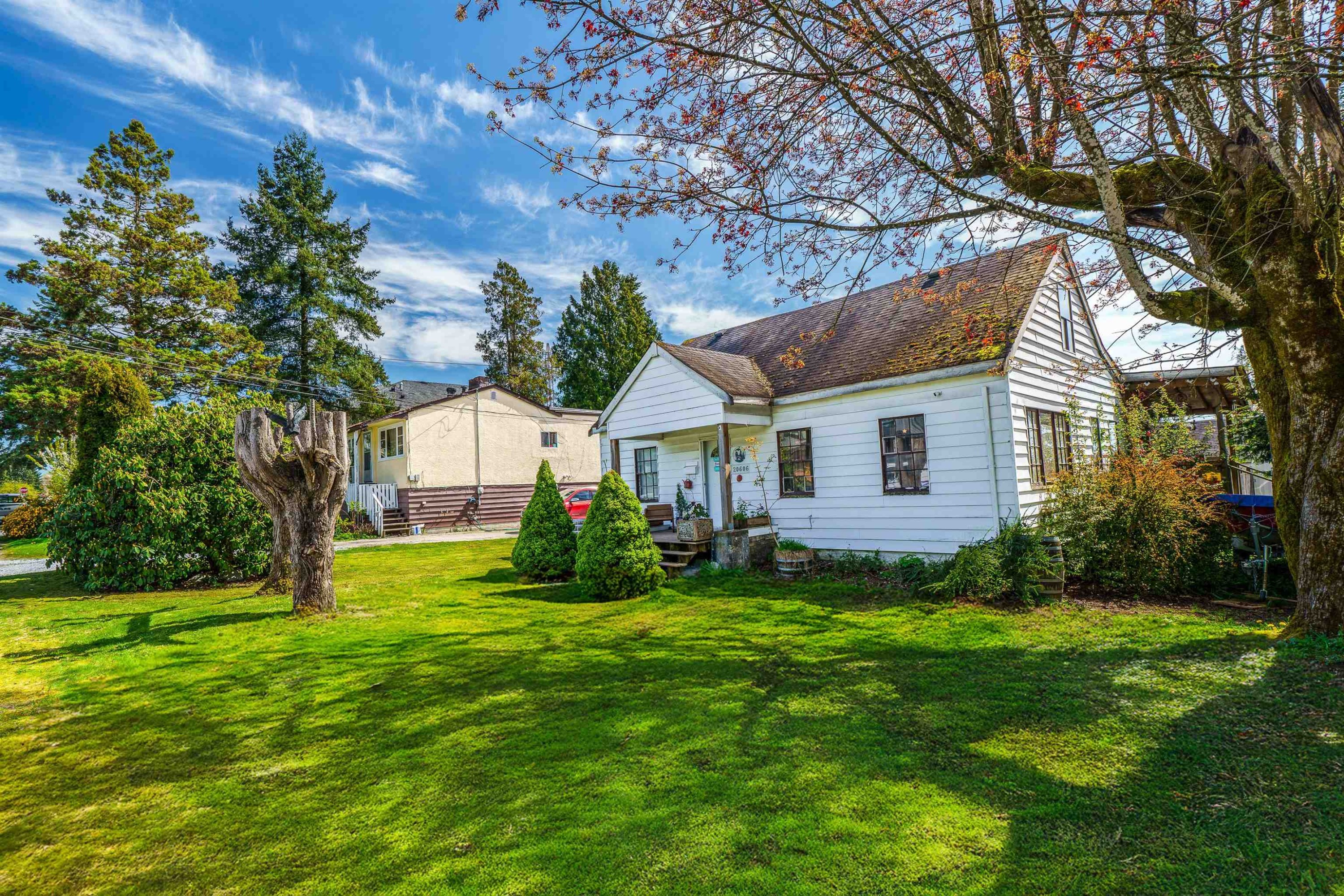 









20606


113

Avenue,
Maple Ridge,




BC
V2X 1E3

