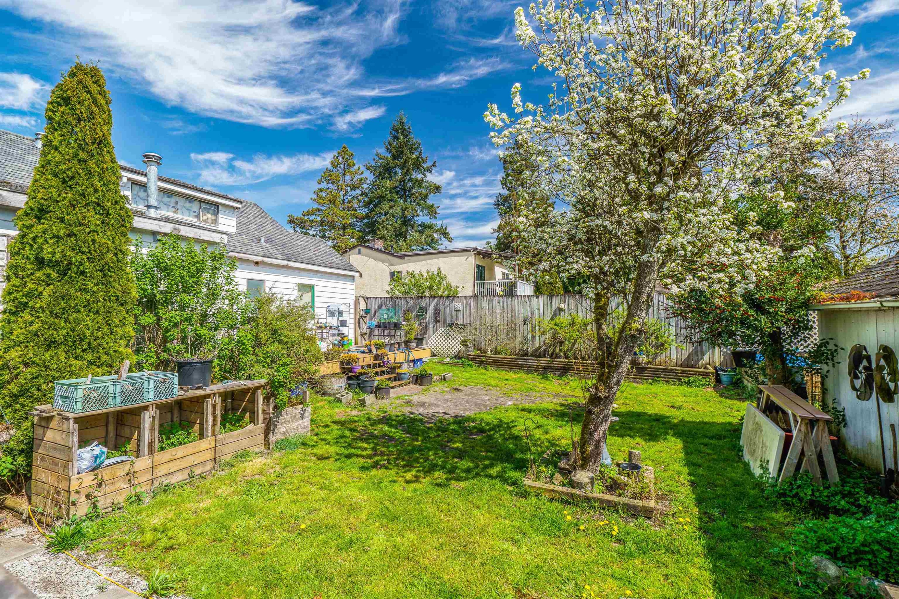 









20606


113

Avenue,
Maple Ridge,




BC
V2X 1E3

