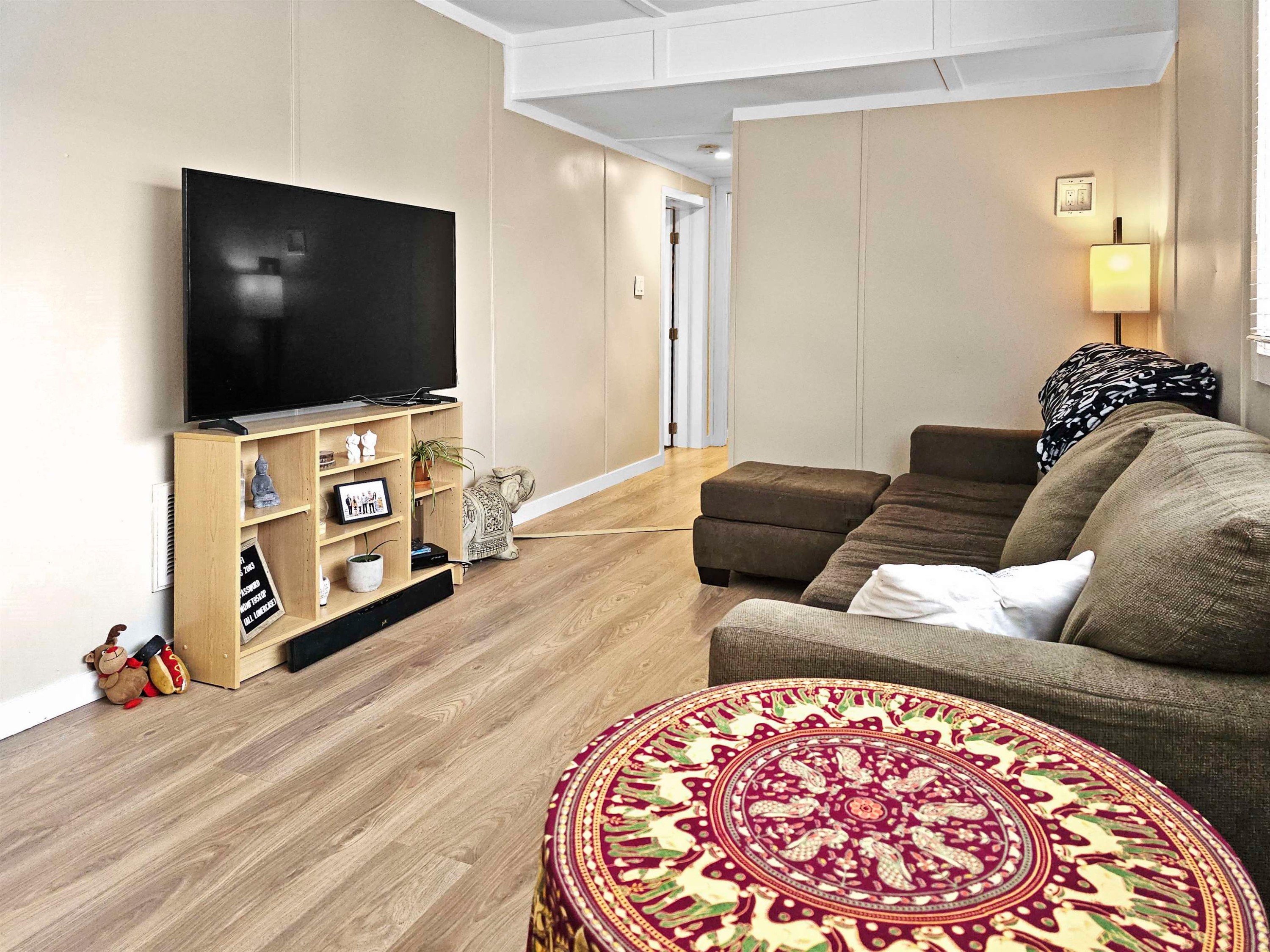 









39768


Government

Road, 19,
Squamish,




BC
V0N 1T0

