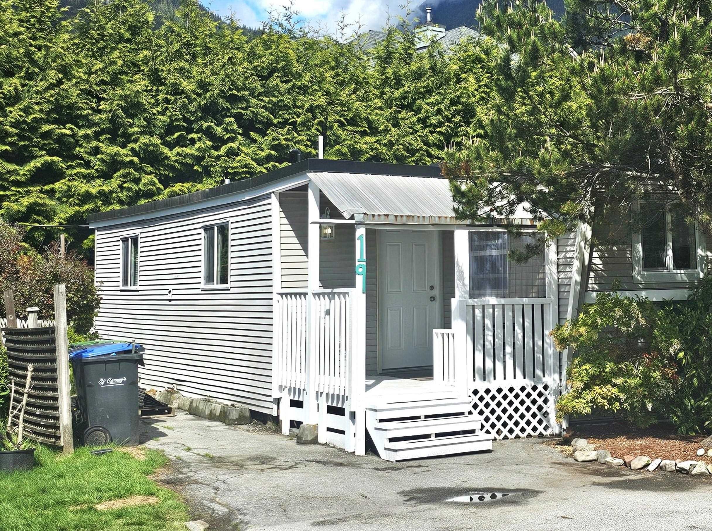 









39768


Government

Road, 19,
Squamish,




BC
V0N 1T0

