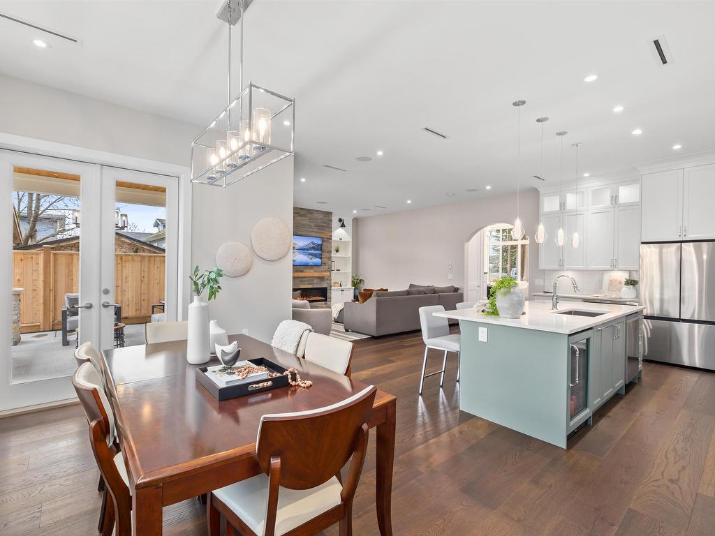 









180


Douglas

Crescent,
Richmond,




BC
V7B 1E5

