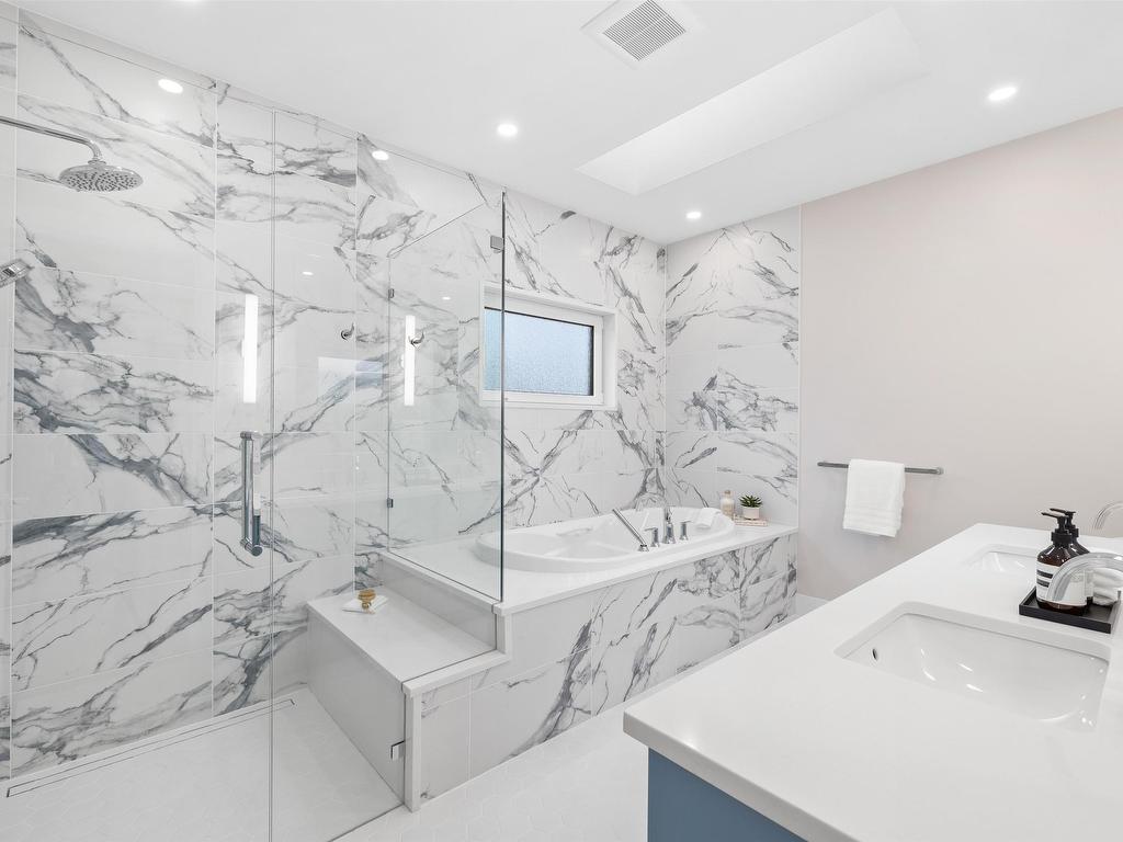 









180


Douglas

Crescent,
Richmond,




BC
V7B 1E5

