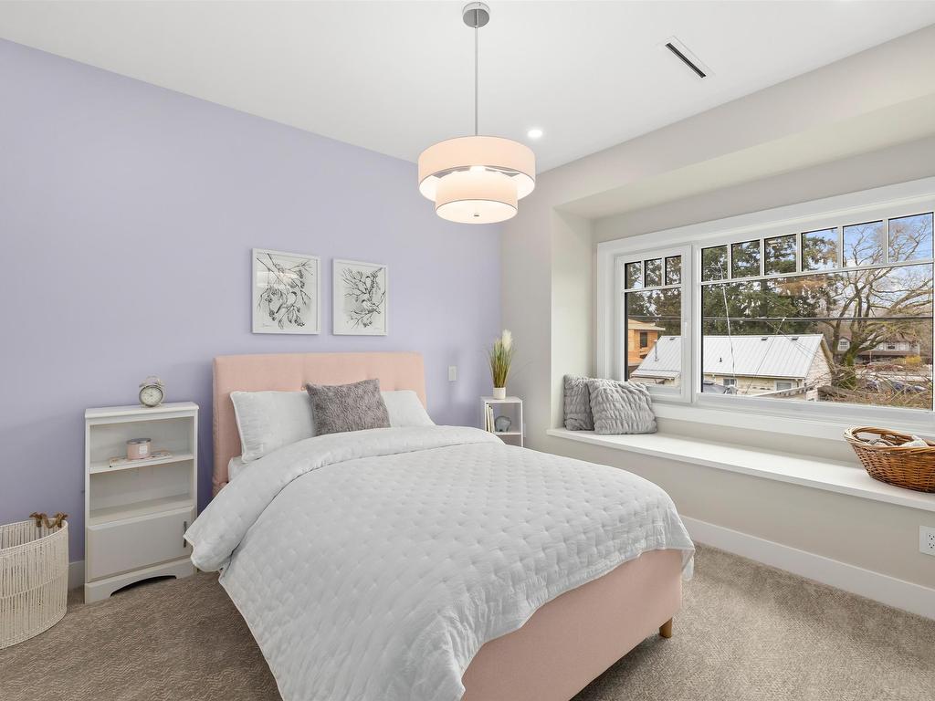 









180


Douglas

Crescent,
Richmond,




BC
V7B 1E5

