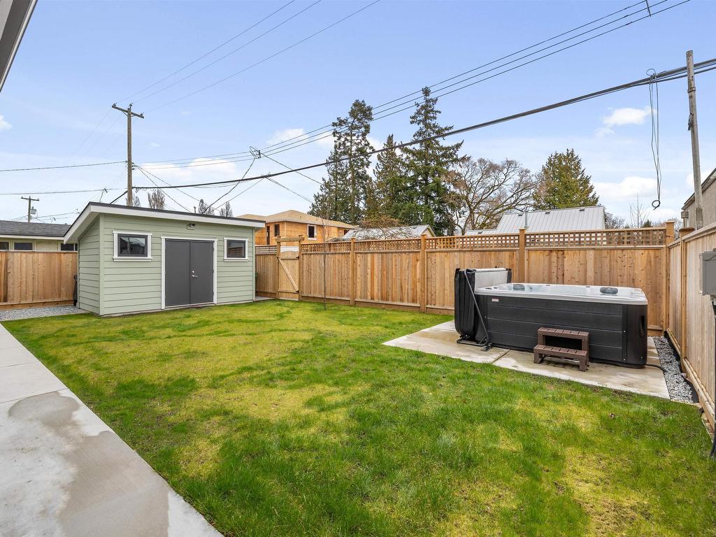 









180


Douglas

Crescent,
Richmond,




BC
V7B 1E5

