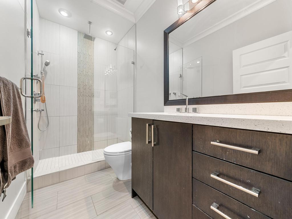 









415


16th

Street West,
North Vancouver,




BC
V7M 1V1

