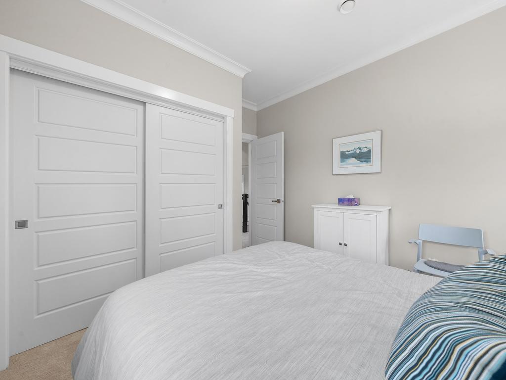 









415


16th

Street West,
North Vancouver,




BC
V7M 1V1

