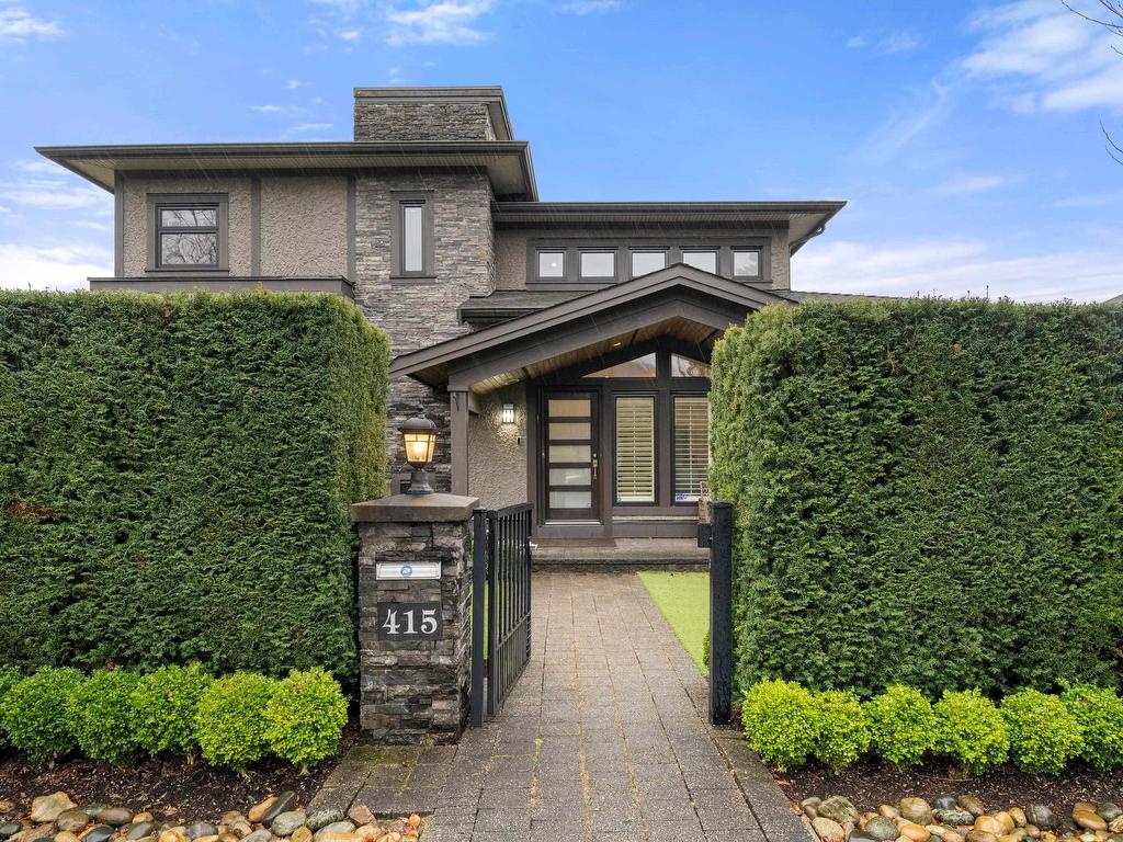 









415


16th

Street West,
North Vancouver,




BC
V7M 1V1

