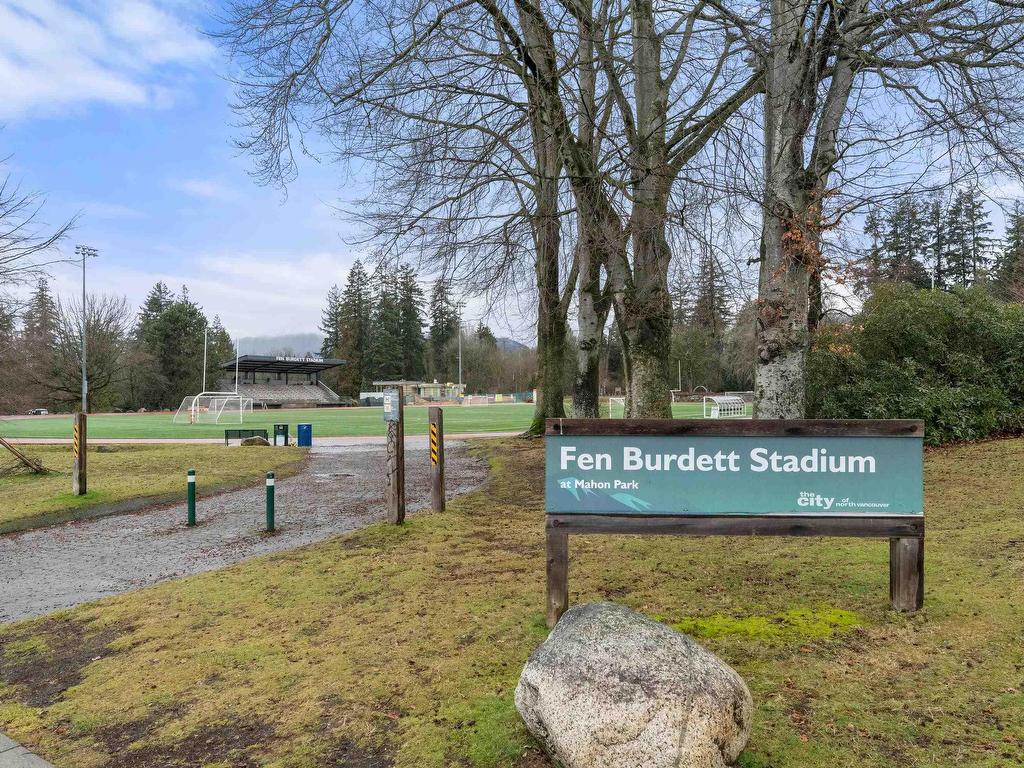 









415


16th

Street West,
North Vancouver,




BC
V7M 1V1

