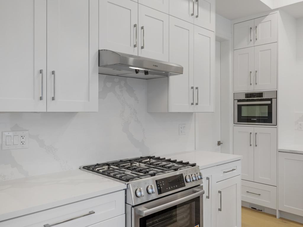 









1246


Pitt River

Road,
Port Coquitlam,




BC
V3C 1N5

