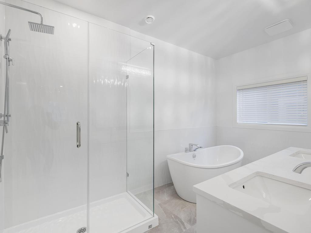









1246


Pitt River

Road,
Port Coquitlam,




BC
V3C 1N5

